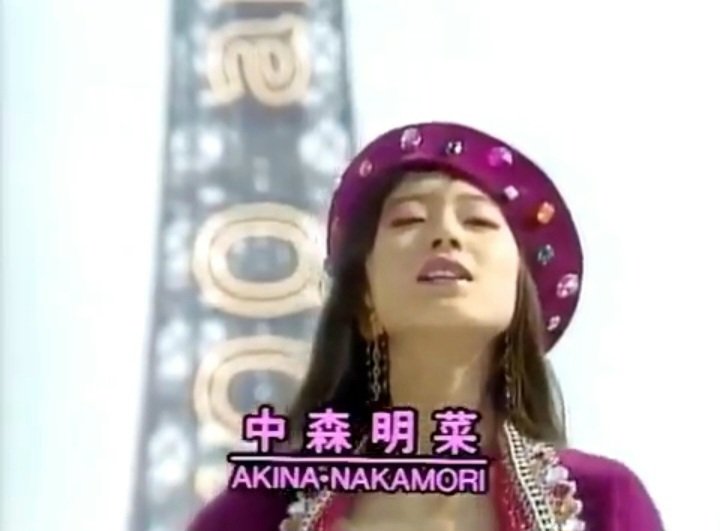 AmorePopai's tweet photo. 3/29『#夜ヒットinPARIS』(1989)
さすがに忙しいスケジュールで
作り上げたファッションブック「#CLUISE」
「よみうりランド #EASTLIVE 」
の集大成的な活動も控えていた
パリ で現地ミュージシャン演奏で披露した
🎵#SOFT_TOUCH
帽子が飛んじゃう程のくるくるターン
記憶に残るステージ🇫🇷 https://t.co/44jUSi6Sem