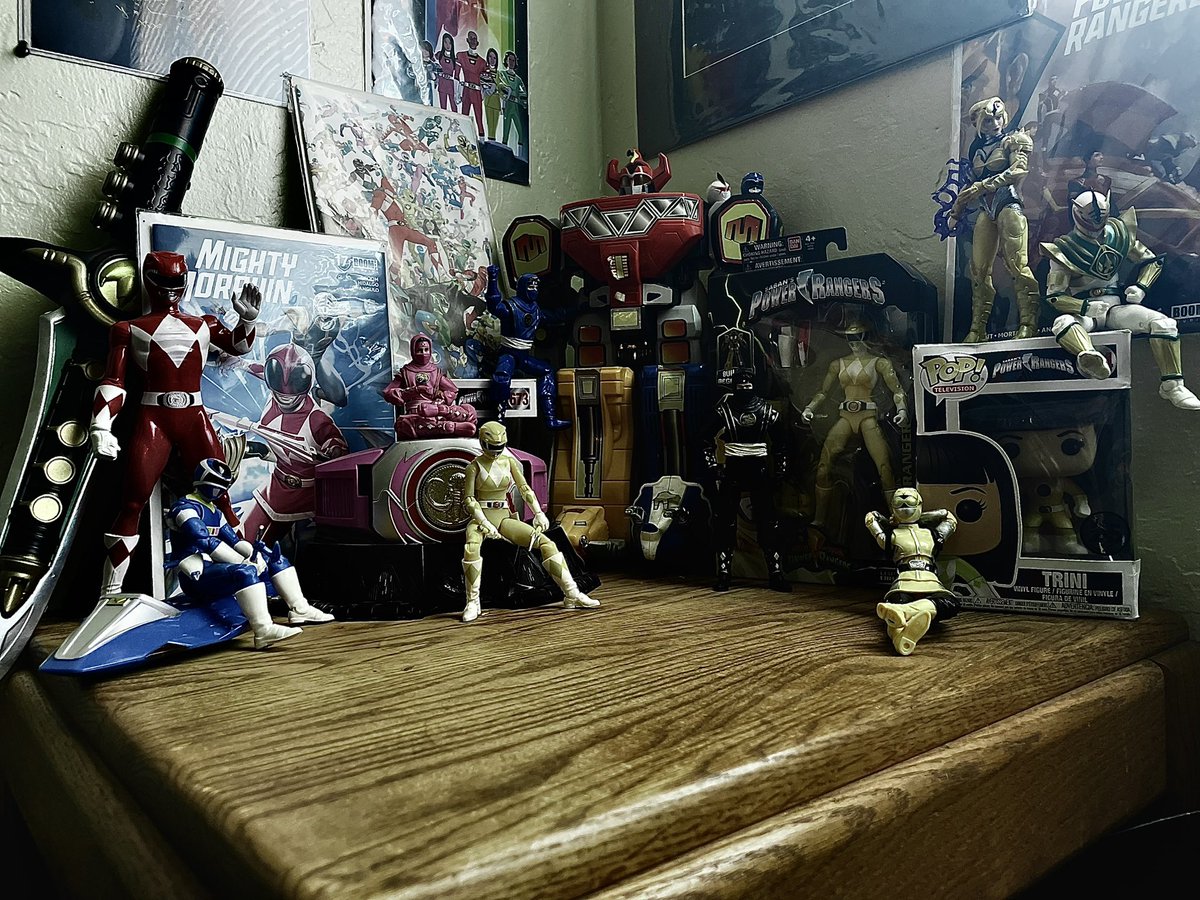 DaSageee's tweet photo. Who should I add to the Ranger Shrine next? #PRZM #PowerRangers https://t.co/Rc9tJYSpjV