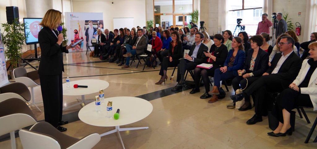 sophiebejean's tweet image. Très chaleureuses félicitations aux 10 lauréates de la 2nde édition du concours d’éloquence « À Voix Égales ! ».
Merci au ministre @StanGuerini pour son soutien enthousiaste, à Boris Melmoux-Eude @brsmlm DGRH du @education_gouv,&amp;amp; à notre partenaire  @MGEN_officiel