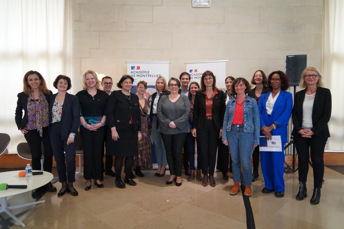 sophiebejean's tweet image. Très chaleureuses félicitations aux 10 lauréates de la 2nde édition du concours d’éloquence « À Voix Égales ! ».
Merci au ministre @StanGuerini pour son soutien enthousiaste, à Boris Melmoux-Eude @brsmlm DGRH du @education_gouv,&amp;amp; à notre partenaire  @MGEN_officiel