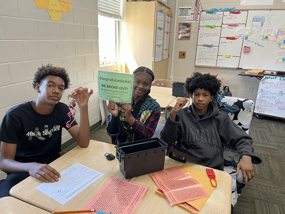 DrGitschlag's tweet photo. Fifth period continued the escape room success.
#everydayubuntu
#southwestblessed
#dailyevidence
@SWPatriots
@abernardyoung https://t.co/wrfXp3Dxms