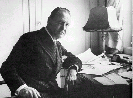 fuedicho's tweet photo. “Sólo una persona inepta rinde siempre al máximo de sus posibilidades”. 
William Somerset Maughan
#Fuedicho https://t.co/Q3qwyO4d1X