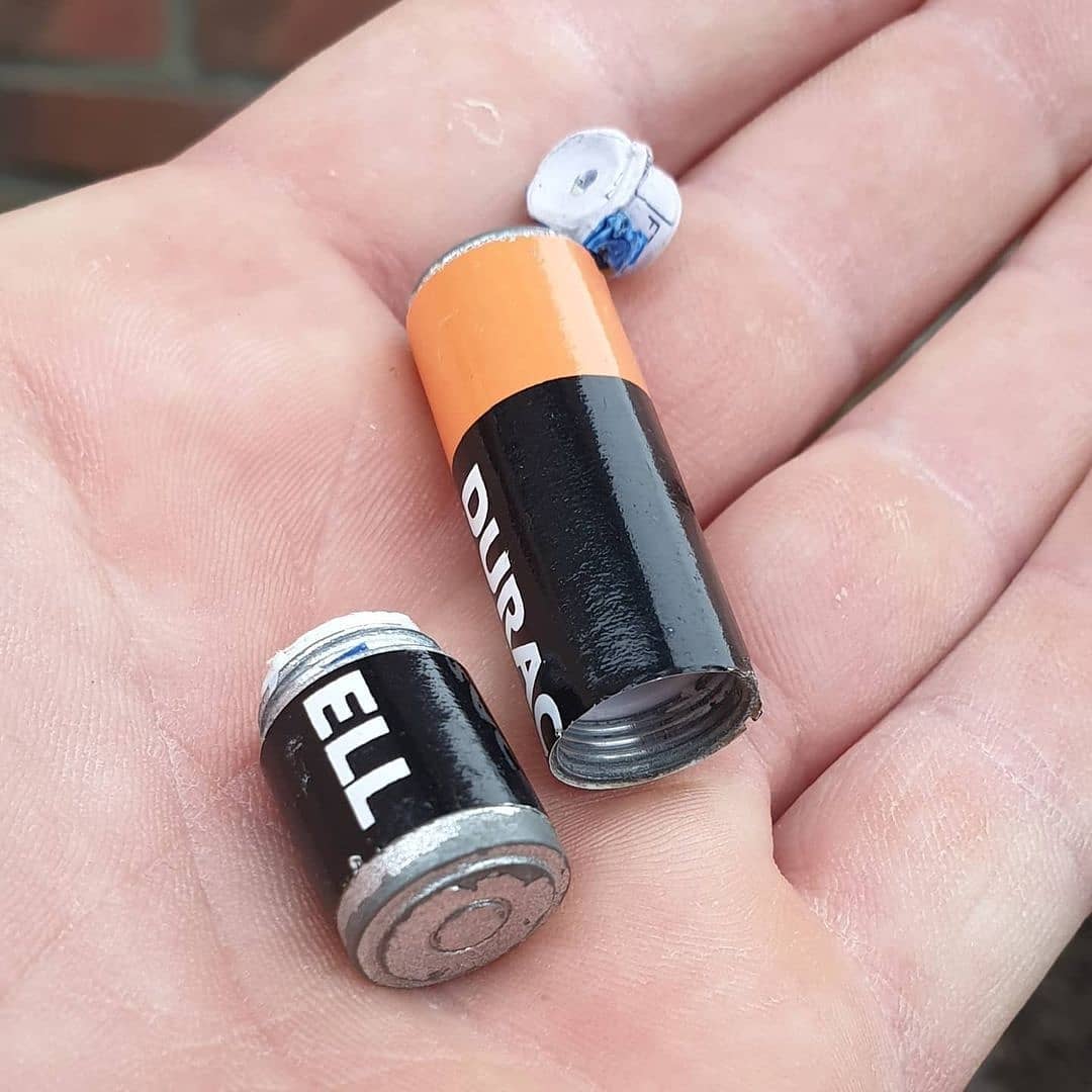 🔋Recharge this weekend with a little #geocaching 🔋 What ⚡ shocking ⚡ #geocache containers have you found? Image by team_stellema_geocaching.