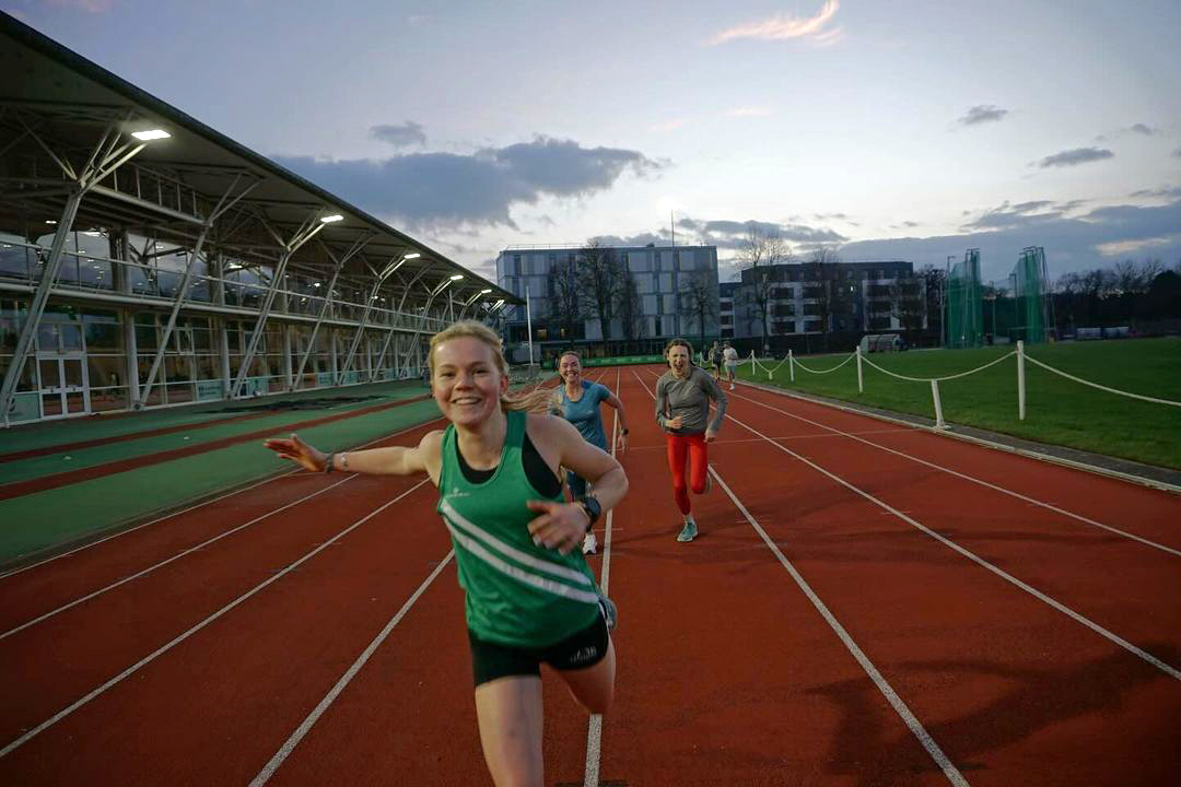 Some Loughborough track running fun with Ceri and Zoe!

#womensrunning #coaching #teamcatenary