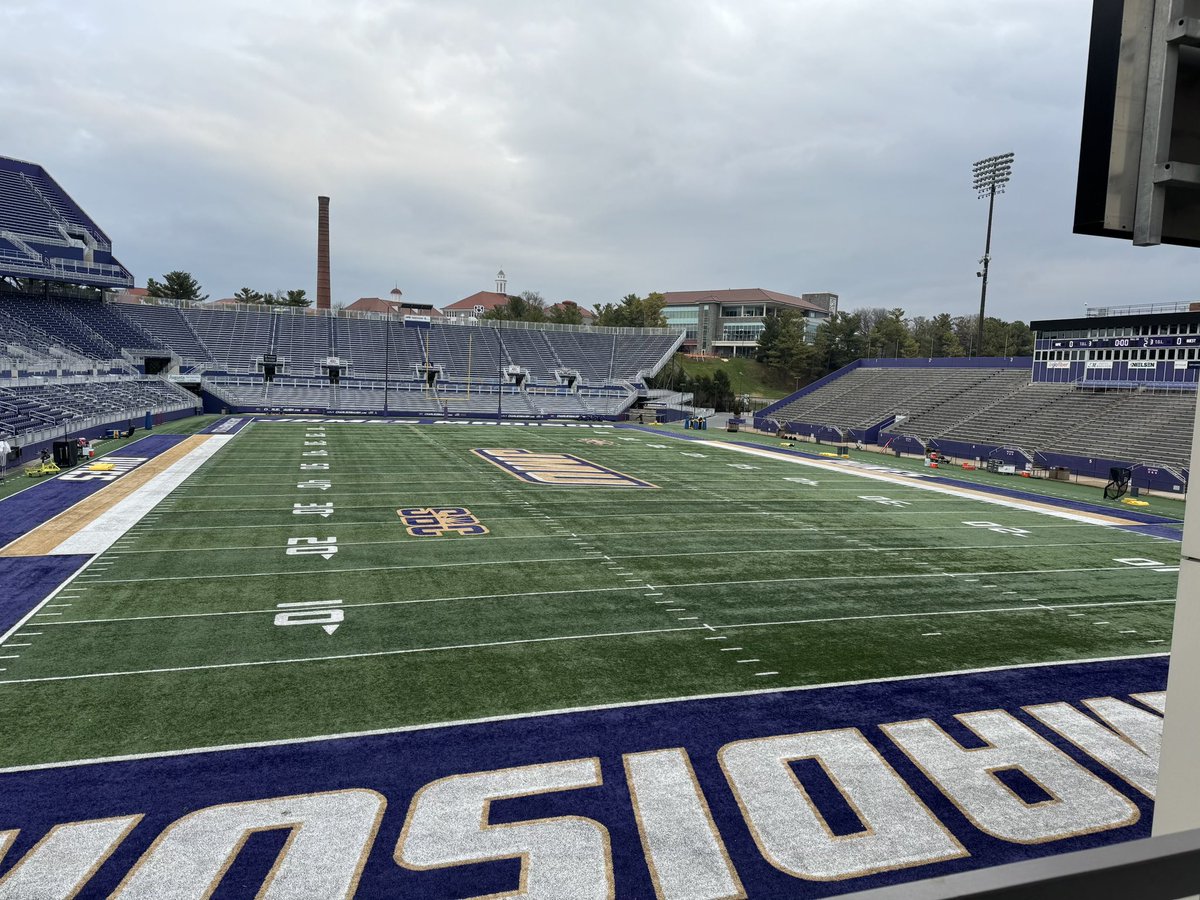 Had a great time at the @JMUFootball spring practice yesterday. Great energy and practice environment from @coachdc34! Can’t wait to workout with the coaching staff! @AnthonyZehyoue @TouchdownDons @MikeSolwold @RandyKiser