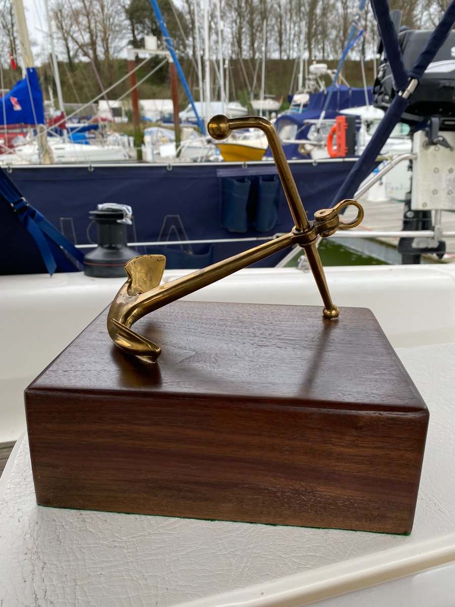 The New Committee have been working hard  and we have had some new trophies made and reassigned some old ones! Here are the 1st, 2nd and 3rd Overall Winners Trophies up for grabs this year! ⛵🥇🥈🥉
1st Place: Ships Bell, 2nd: Glass Decanter, 3rd: Brass Anchor!
#ukfsc #ukfsc2024
