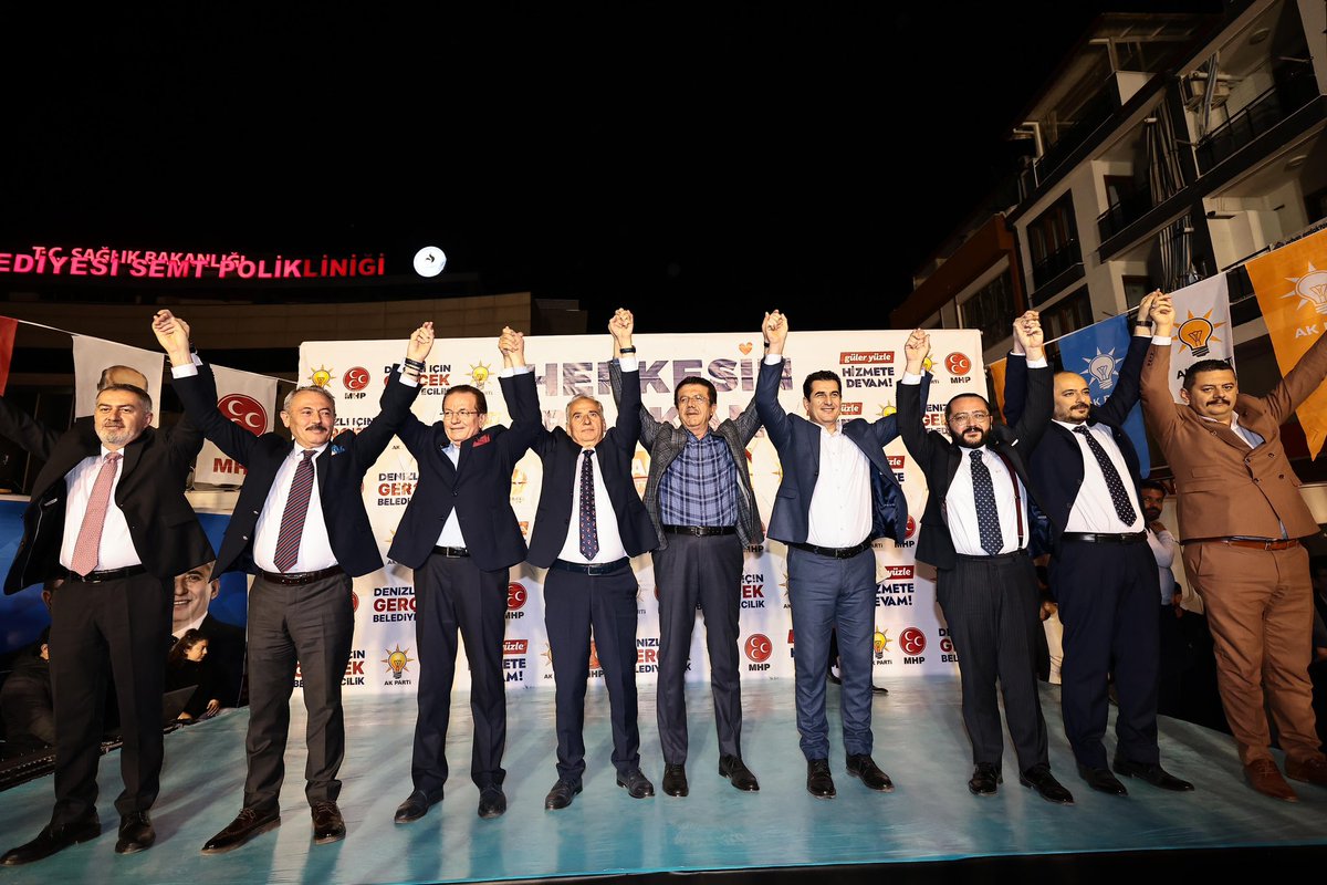 📍Dokuzkavaklar Mahallesi Her zamanki gibi muhteşemsiniz, çok güzelsiniz… Pamukkale Belediye Başkan Adayımız Halil Pekdemir ile birlikte hemşehrilerimizle bir araya geldik. Bizim milletimizle daha yapacak çok işimiz, şehrimize kazandıracağımız daha çok eserimiz var…