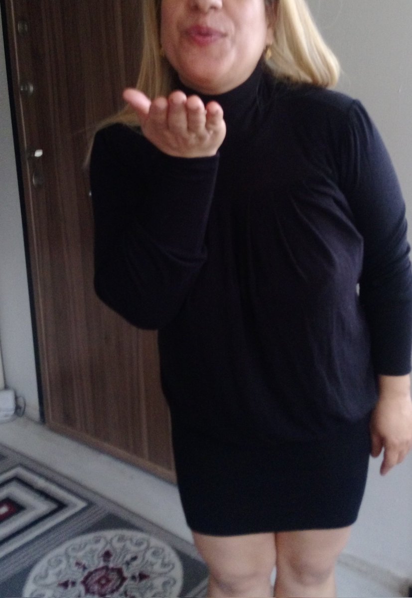 Opuldunuz iyi aksamlar goerelim kim nerden yakin olana supriz var ayvalik ayvacik arasi beliyorum tsze dul