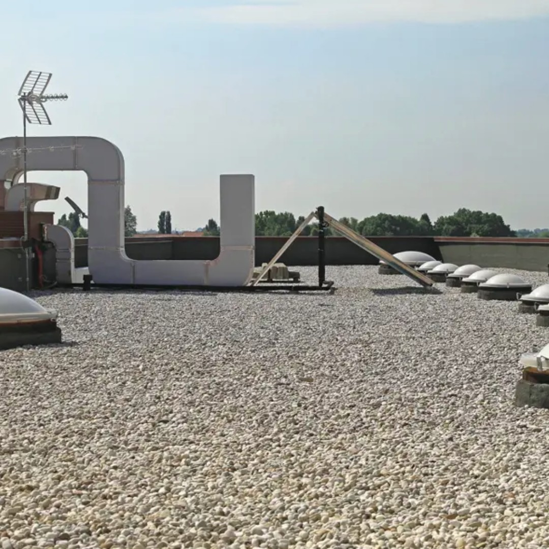 ElevatedRoofInc's tweet image. How to maintain a BUR and MOD-BIT commercial roof - ow.ly/tNA150R1B6s

#bur #modbit #bitumen #builtup #commercialroofing #IllinoisBusiness