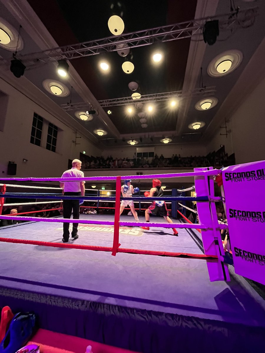 Town Hall Grangemouth, one of the most atmospheric venues in the Scottish boxing circuit #SpartaBoxingAcademy @BoxingScotland