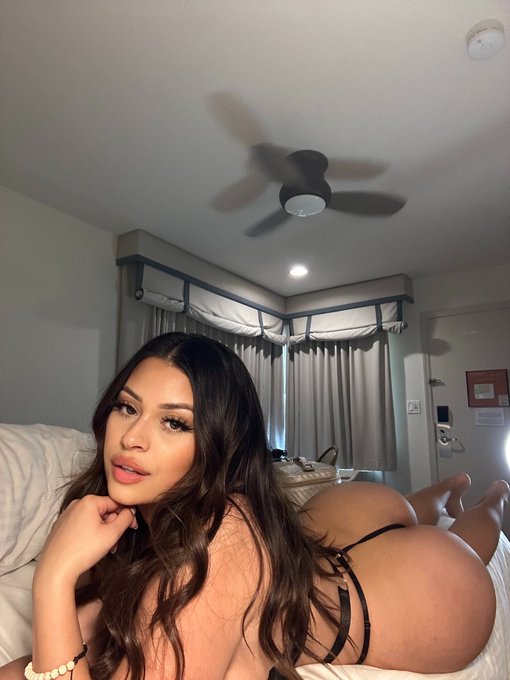 Am I too much for you? https://t.co/1oFZJzSDzq