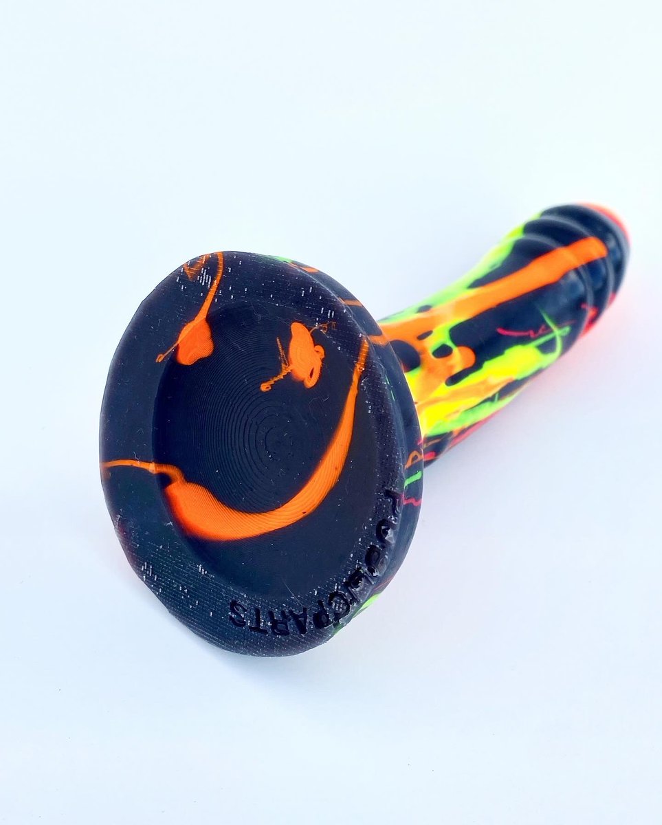 PUBLICPARTS_XYZ's tweet photo. BLACK NEON STREAM is hand made using black silicone with dripping streams  of pink, orange and yellow neon. With double bell tip design and a suction cup

#neon #platinum #silicone #handmade #bodysafe #suctioncup #lgbtq #trans  #adult #fun #dildo #adulttoy #art #designer https://t.co/TqYtGILJhu