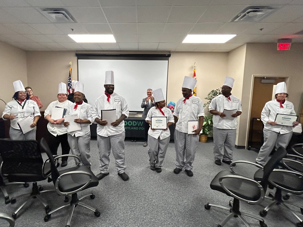 Congratulations to FoodWorks – Eastern Shore, Class #8!👨‍🍳🍽️ Yesterday, this group of newly-trained chefs graduated from our FoodWorks #CulinaryTrainingProgram in partnership with @WorWicCC. Wishing our graduates the best of luck as they embark on their culinary journeys!