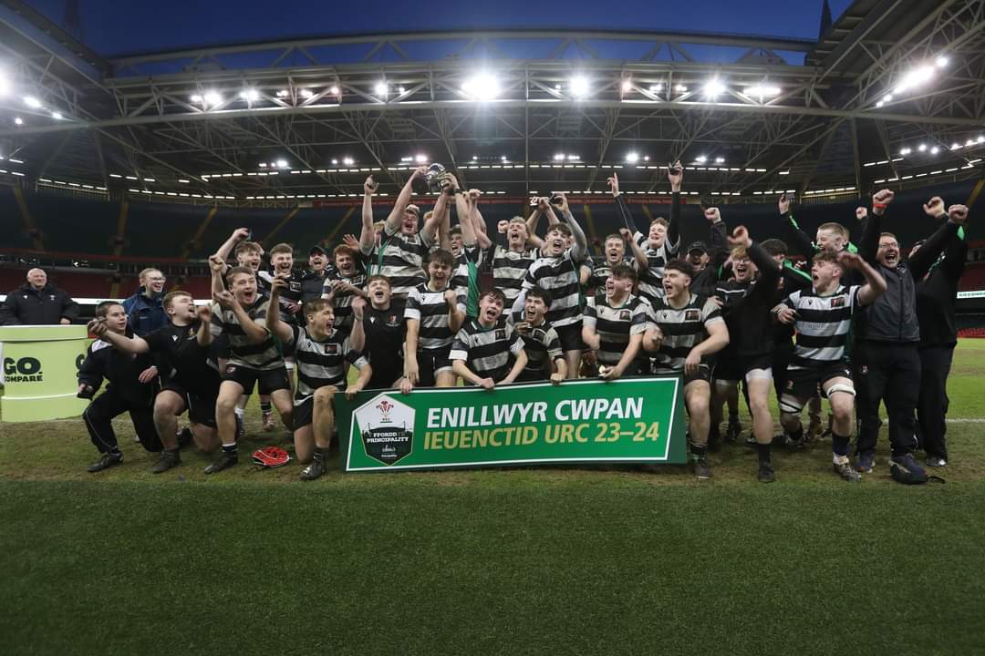 Dyffrynamanpe's tweet photo. A great day at the home of Welsh rugby for our Dyffryn Aman contingent 🏉:

Daf Wyn Jones and his @CarmAthletic youth team win the Plate; and @LlandeiloRugby youth, which included senior players Thomas, Jake, Osian, Tom Lloyd and coach Chris Rooke, win the Cup 👏

Da iawn pawb 💪 https://t.co/2Qp4yWaqYR