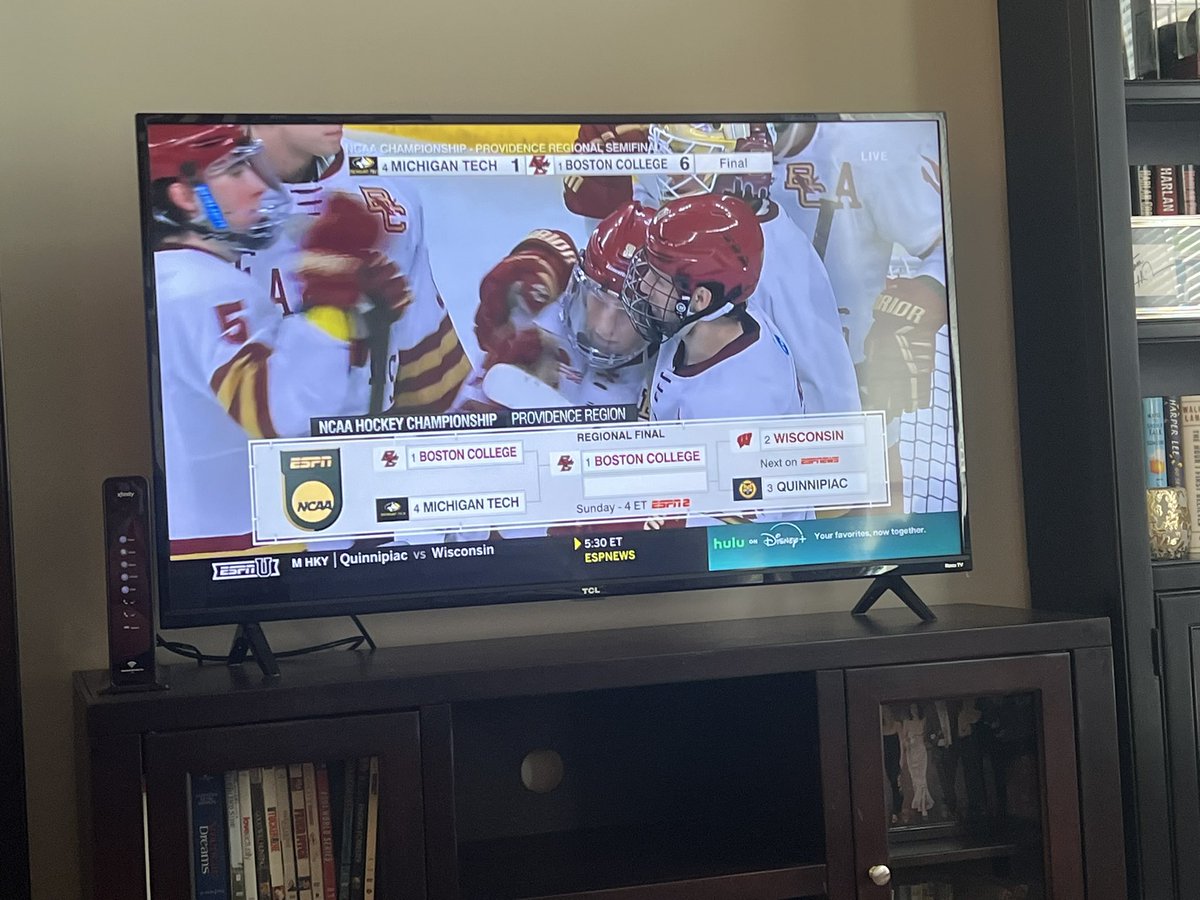 smars319's tweet image. Congrats to BC Hockey for getting one stop closer to the championship!! #ForBostonAlways #bchockey #wearebc #NCAAHockey