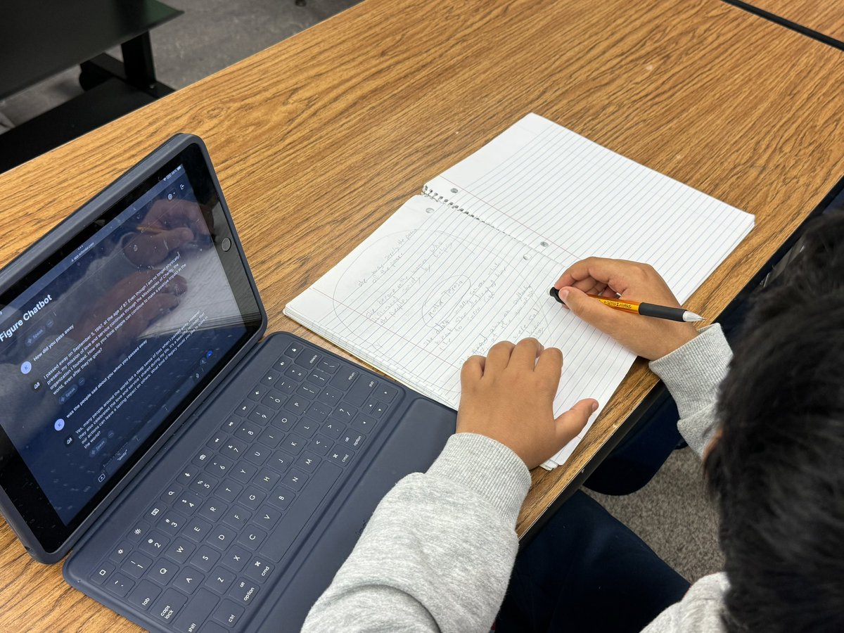 Today @LadyAortiz ’s ELD Ss used #SchoolAI to interview important women throughout history. We heard from Princess Di, Rosa Parks, Anne Frank, and more! On Monday they’ll add what they learned to a new page in their @BookCreatorApp books! #lhcsd @IMS_Knights