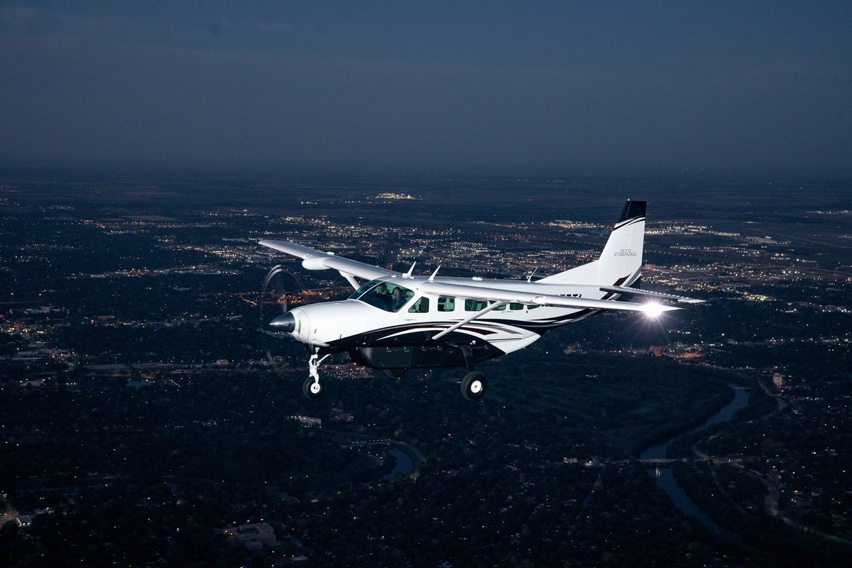 Which city has the best aerial views? 🌃 #FlyCessna #cessna #aviation #pilot #pilotlife