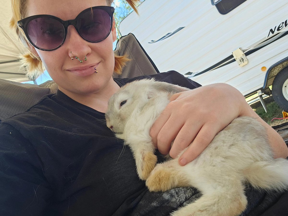 OMFG THE CUTEST BUNNY I HAVE EVER SEEN MY HEART MELT AND HAD TEARS OF JOY RUNNJNG DOWN MY FACE. I HATE QUEENSLAND LAWS ABOUT BUNNYS THEY ARE SO CUTE, QUEENSLAND NEEDS TO CHAMGE THE LAWS OF BUNNIES QUEENSLAND NEEDS TO HAVE BUNNIES AS PETS