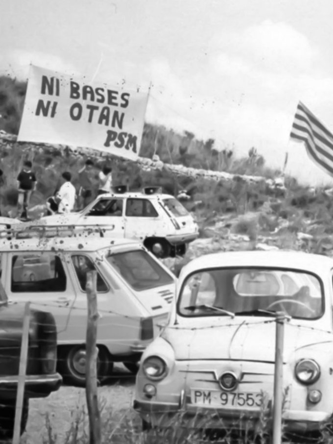 En un món complex com el d’avui, en què les guerres convencionals són cosa del passat, cal passar de la defensa militar a la seguretat humana, de la cultura de la violència a la cultura de la pau on no té cabuda afegir més soldats, més armes ni més bases militars .