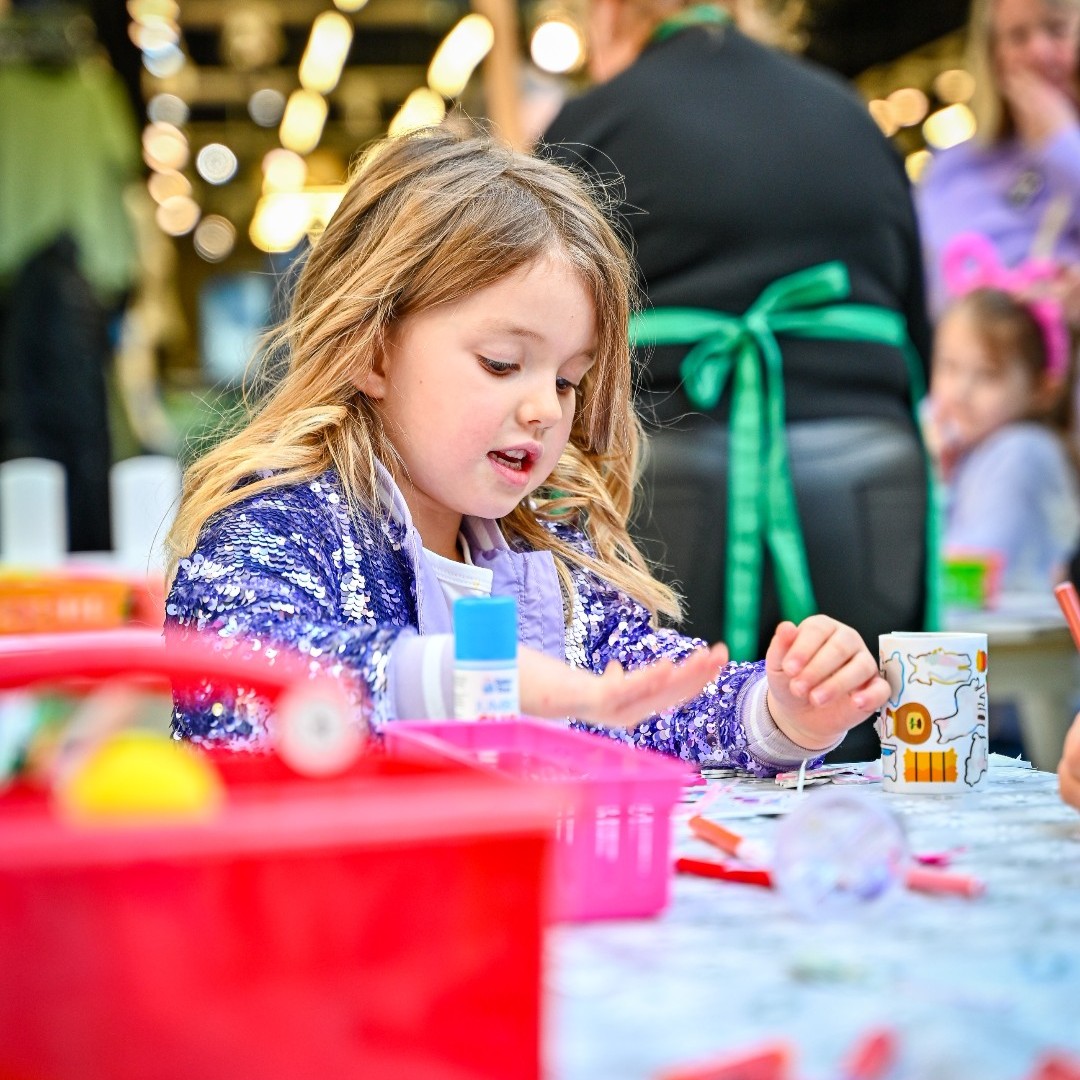 The Easter holidays are here... and our Family Fun craft workshops are back! 🎨 Join us for FREE craft workshops from Tuesday 2nd to Friday 5th April, 11am-4pm in the Central Atrium, and let the whole family enjoy some creative fun. #WhiteRoseLeeds #WhatsOnLeeds