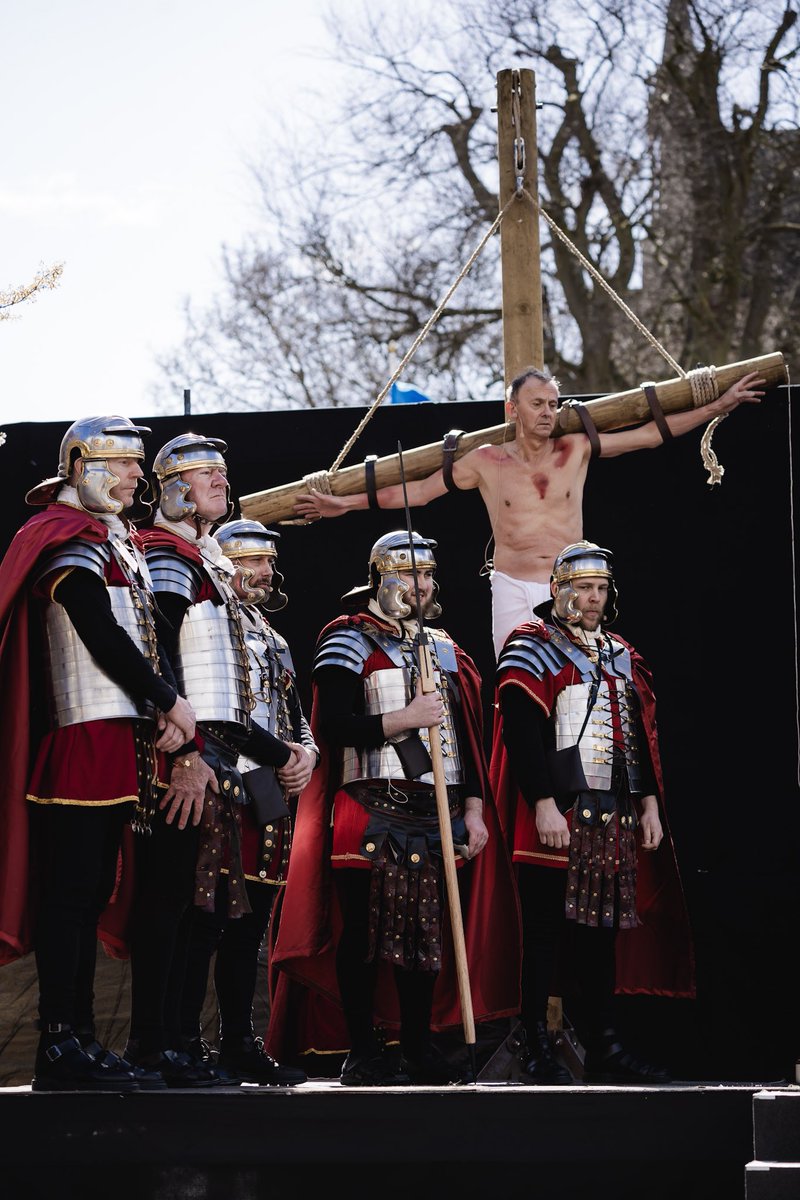 CofEWorcester's tweet photo. .@BishopWorcester reprised his role as the bad thief in the @WorcsPassion this morning. Hundreds of people packed out @CathedralSqWorc and despite a brief shower, the weather was glorious! https://t.co/o7m7tLfXK5