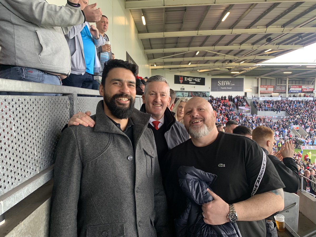 Thanks to everyone who joined us in hospitality today at @Saints1890 v @WiganWarriorsRL A cracking game that could’ve gone either way. Late heroics from @TommyMak21 and @konmanhurrell win it for Saints. Rugby League is alive and well. Magnificent stuff 👏