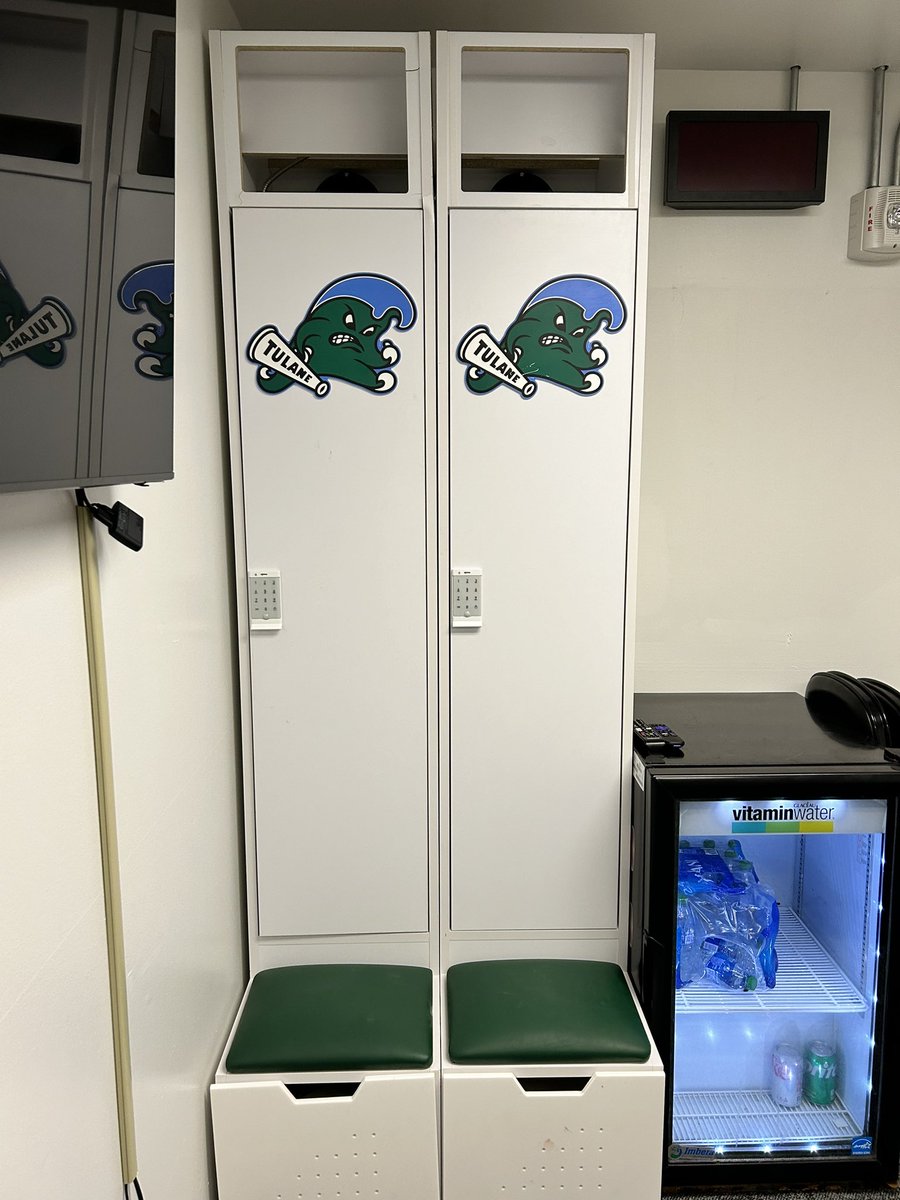 Officials Locker Room off-season upgrades complete✅ #FacilityFriday @GreenWaveVB @GreenWaveWBB @GreenWaveMBB #RollWave🌊