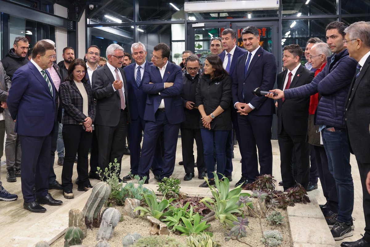 Bostancı’da her şey çok güzel oldu! İBB Başkanımız @ekrem_imamoglu ile İBB tarafından Bostancı sahilde metronun yanında muhteşem yeşili ve sosyal donatı alanlarıyla inşa edilen yaşam alanını ziyaret ettik. İstanbul hizmeti görüyor, Pazar günü tercihini hizmetten yana kullanacak