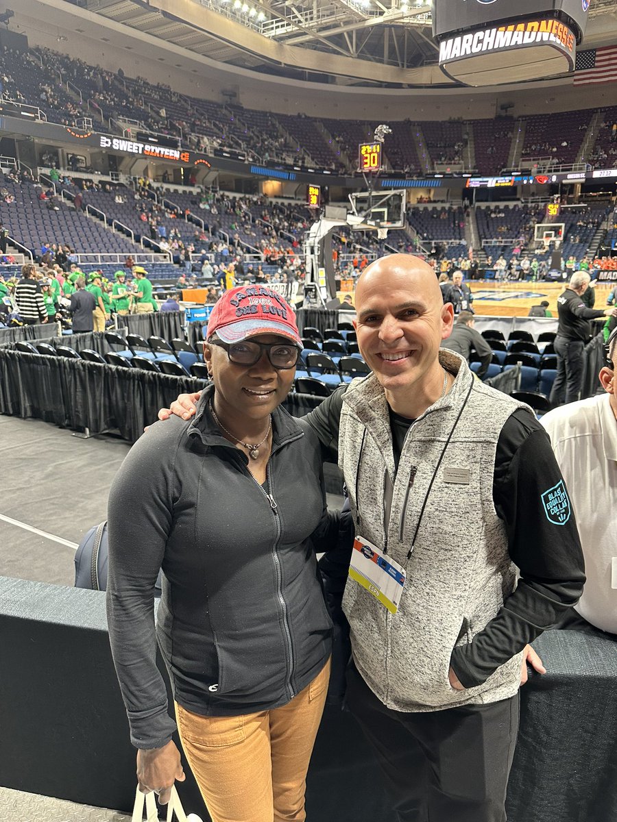 @RyanRuocco just as I thought…there’s congruence with the person you are on tv and in-person. It’s a pleasure to meet you! Thanks for supporting women’s sports and #NCAAWBB. Welcome to #AlbanyNY #MarchMadness2024