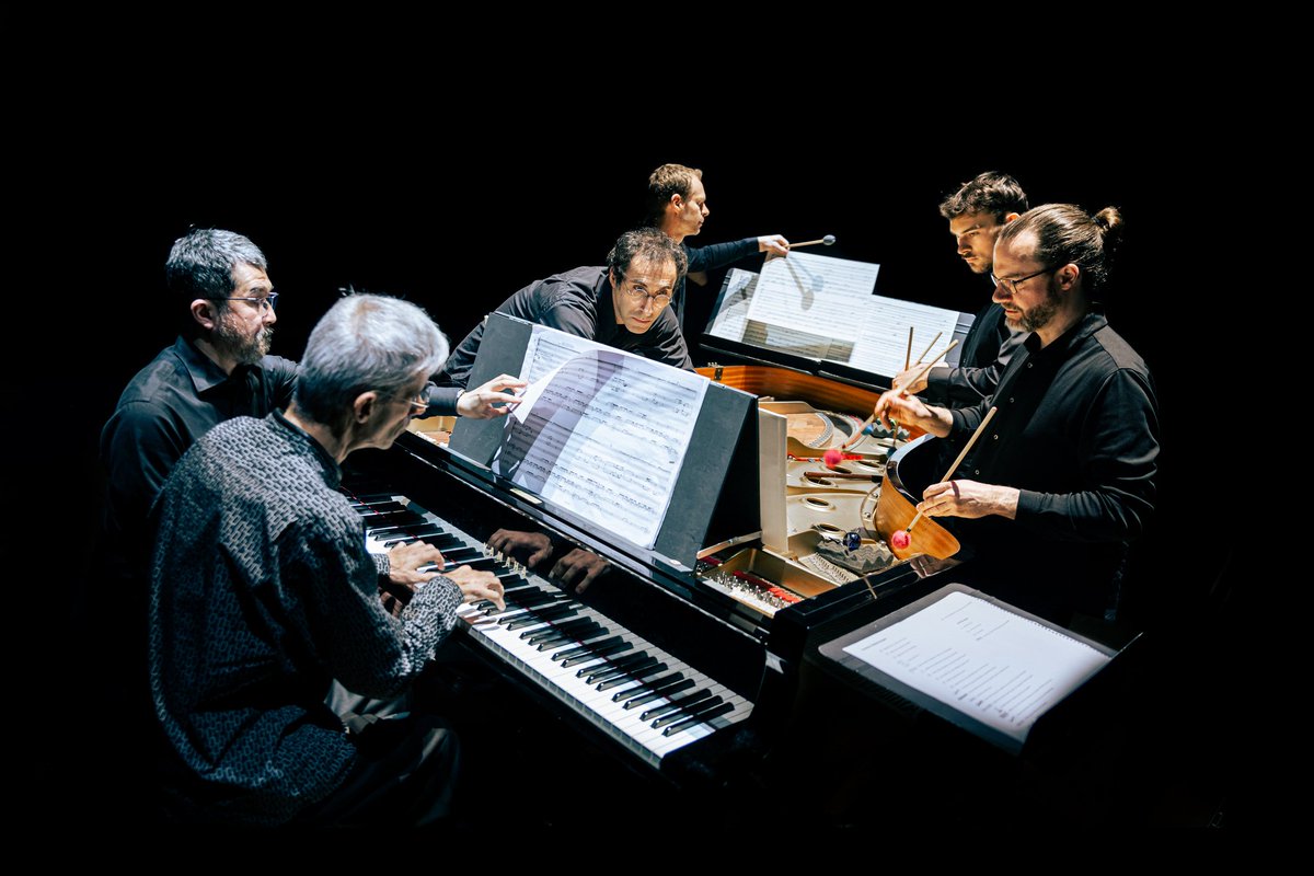 Avec sa 'Pièce pour piano et soixante doigts', Bastien David donne du fil à retordre aux pianistes et percussionnistes de l'EIC ! @philharmonie @PBleuse