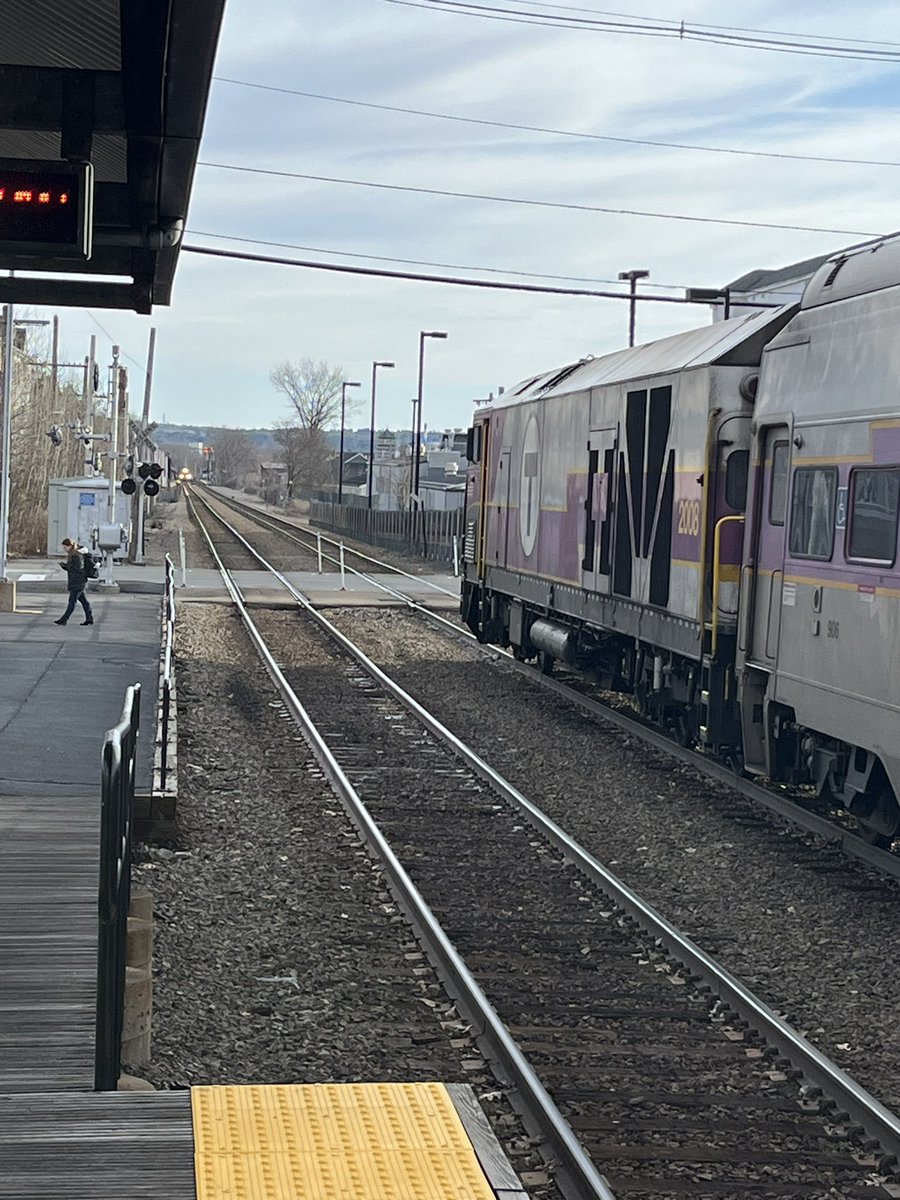 mark_apinis's tweet photo. The train here and the one at Central have just been sitting here for ten minutes it’s like a completely self made delay https://t.co/3uWZLwK5zV