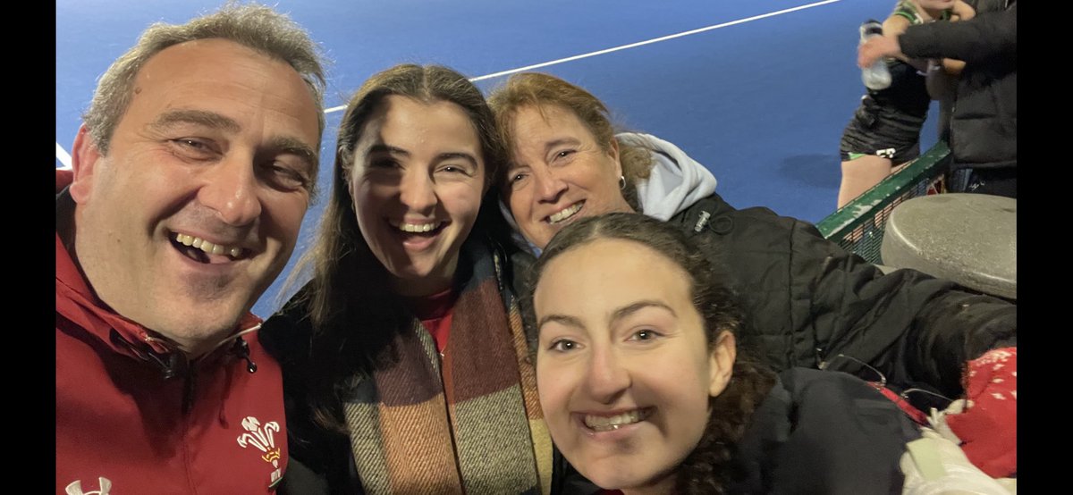 Traditional International Selfie - U21 style - Well Played @emily_savastano #EmbraceTheChallenge