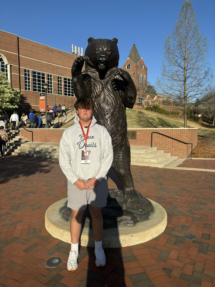 Blessed to have the opportunity this morning to visit <a href="/MercerFootball/">Mercer Football</a> and talk with the coaches!!!

<a href="/jakeganus/">Jake Ganus</a> <a href="/ChadSlade62/">Chad Slade</a> <a href="/BigSmitty71/">Andre Smith</a> <a href="/Camwillis_/">Cam Willis</a> <a href="/coacheastham_15/">Logan Eastham</a> <a href="/TO_65FB/">Tyler Orlosky</a> <a href="/BHoward_11/">Brandon Howard</a> <a href="/HallTechSports1/">Hall-Tech Sports</a> <a href="/DownSouthFb1/">Down South</a>