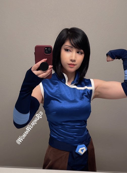 Searching for a baddie gf. Perks of dating me: I&rsquo;m the Avatar https://t.co/pxsHtrdrx3