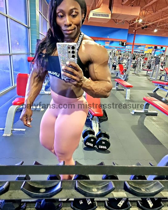 Sometimes  you gotta go through it to get to the end of it.. #Mindset #flexfriday #alpha #mistress #muscular<a href="/tag/mindset"class="tags"><span>#mindset</span></a><a href="/tag/flexfriday"class="tags"><span>#flexfriday</span></a><a href="/tag/mistress"class="tags"><span>#mistress</span></a><a href="/tag/alpha"class="tags"><span>#alpha</span></a><a href="/tag/muscul"class="tags"><span>#muscul</span></a>