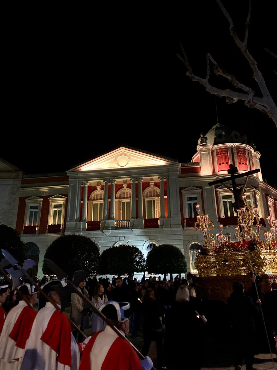 AM_STV's tweet photo. Sones clรกsicos tras @Hdad_Piedad
๐ผ Pasa la Virgen del Refugio
๐ผ Consuelo Gitano
๐ผ Sabed que vendrรก
๐ผ Virgen de las Angustias
๐ผ Madre del Refugio
#LaFabricaDeLosSueรฑos
#STVSS24 https://t.co/GuLX73ANZ8