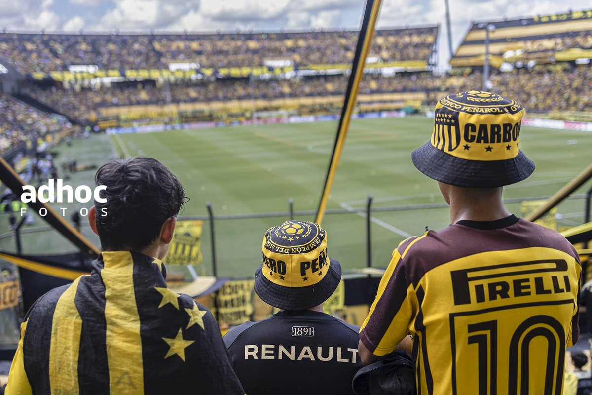 20240329
Partido por la fecha 6 del Torneo Apertura entre Peñarol y Nacional en el Estadio Campeón del Siglo en Montevideo. Fotos: Fernando Morán y Ernesto Ryan / GAMBA / adhocFOTOS

#adhocFOTOS #FotoperiodismoUruguay #Cooperativadefotografos