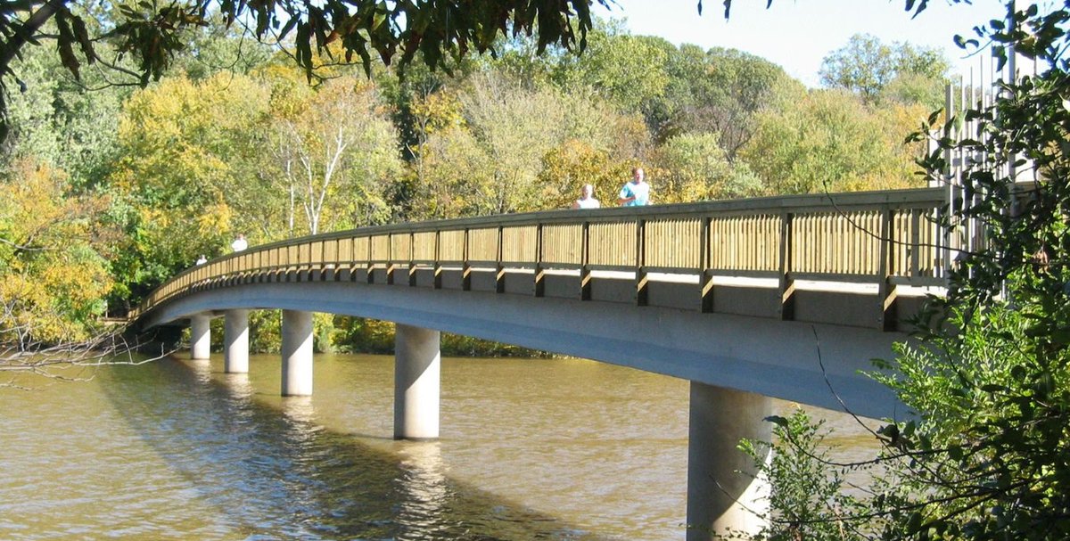 ResInnRosslyn's tweet image. It's a perfect weekend to explore the outdoors! 

Photo by | Stay Arlington