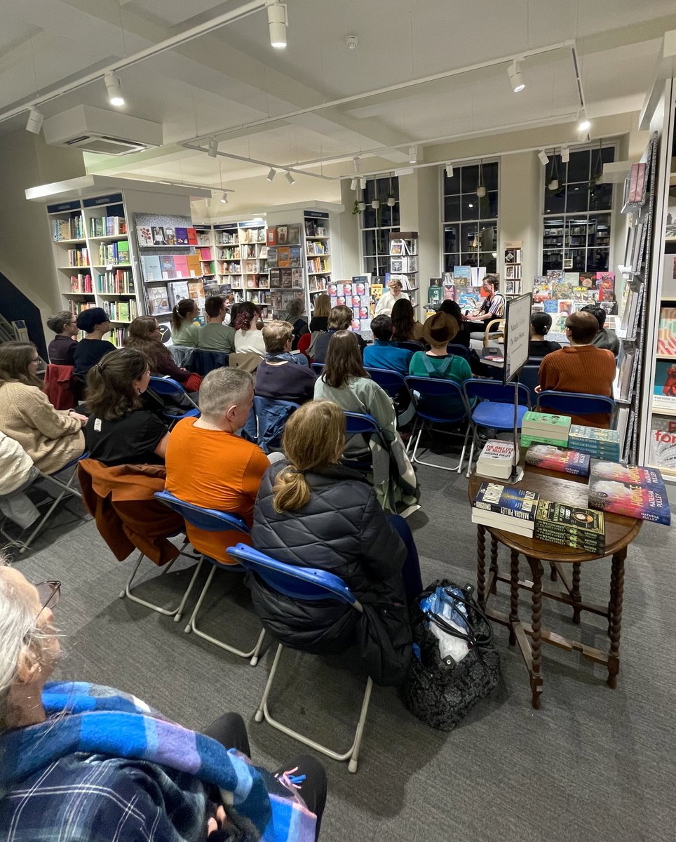 Thank you to everyone who joined us at @BlackwellEdin last night celebrating the incomparable #TheMarsHouse with the equally incomparable @natasha_pulley talking all things Martian terraforming, matriarchal megafauna & mammoth linguistics chaired by the marvellous @Young_E_H 🦣✨