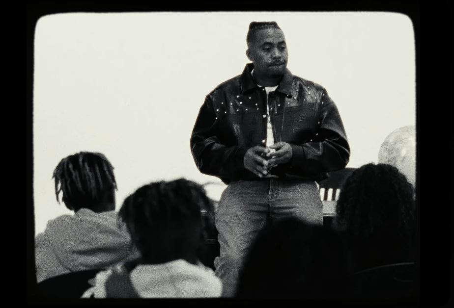 Nas Shares New Video ‘I Love This Feeling’: dlvr.it/T4pm6x