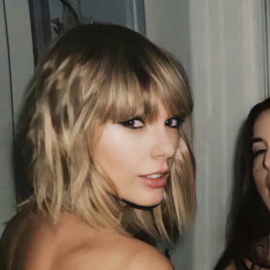Holaa! Soy Pia🇦🇷. Conozco a taylor desde siempre pero soy fan desde fearless tv, mis albums fav son 1989 y evermore, una cancion q amo es hoax, no pude ir al eras tour (allacces lpm🤬). Den rt y siganme q doy fb rapido! #integracionswift