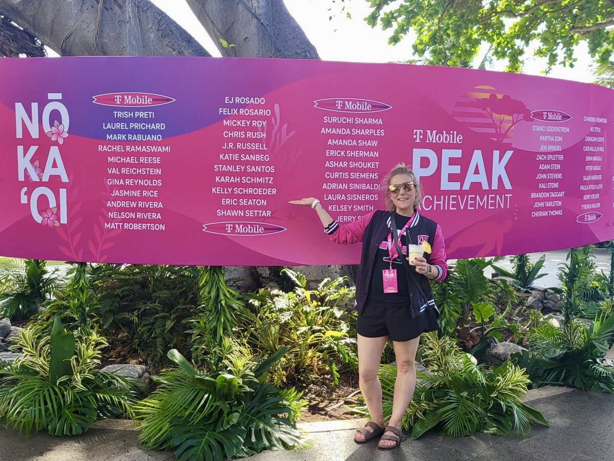 ke_schroeder's tweet photo. It was an honor to be nominated for my company’s top award of Peak Achievement- it was humbling to win! T-Mobile sure knows how to celebrate 🩷 I will continue to lead sales driven behaviors backed by servant minded leadership and my collaborative spirit #peak2024 #lovewhatyoudo https://t.co/ephqL9o4Wj