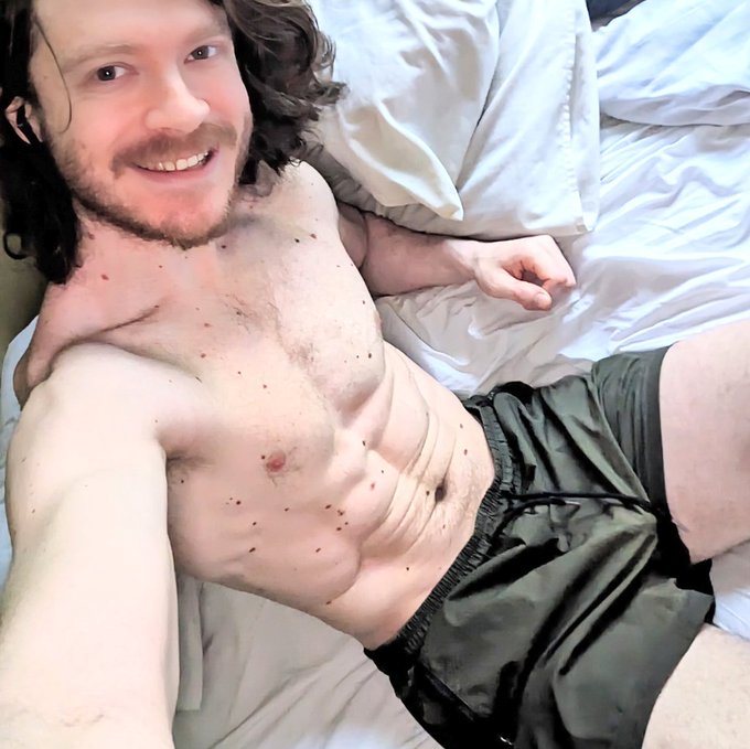 🕺🕺🕺🛏️🛏️🛏️ https://t.co/yVbGfglD3h