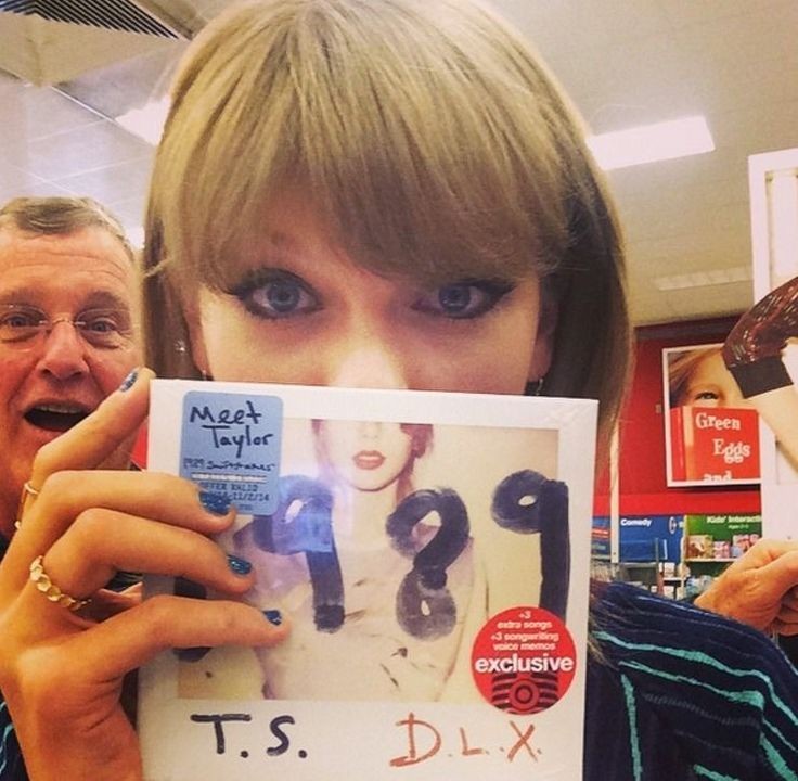 holaa! soy blair (🇦🇷)
mi álbum es 1989 tv y estoy en mi rep era, esperando ttpd!!!
seven, btr y tiwwchnt MÍAS, the archer y willow las amo
también staneo a harry, louis, sabrina y olivia
#integracionswift