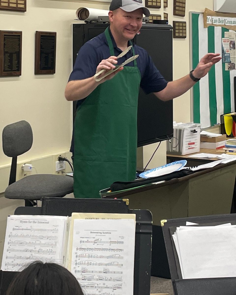 gmiller9904's tweet photo. Yesterday, I found a spirit week theme that resonated with me!  #grilldad https://t.co/Dp7BZe7b2Q