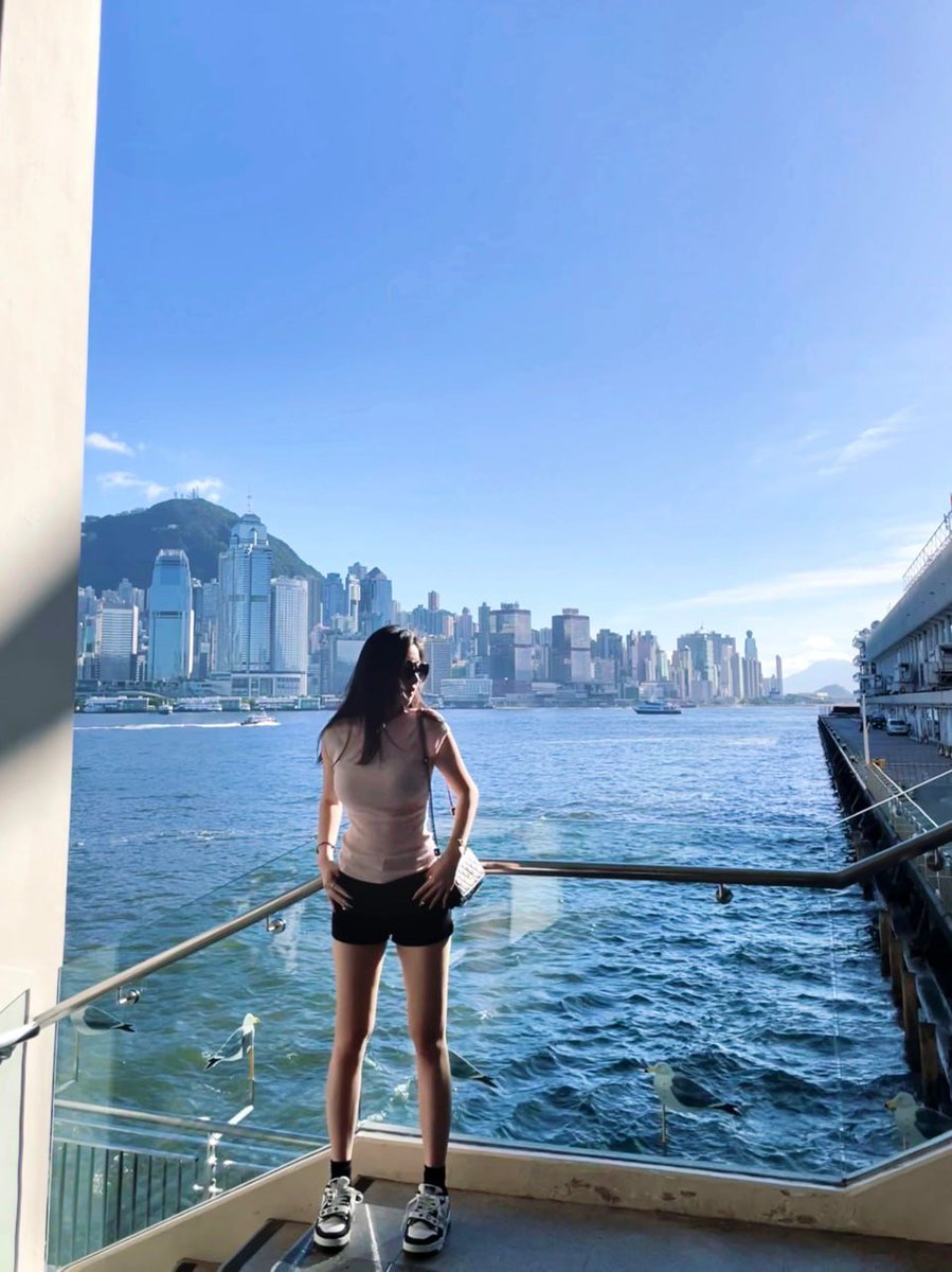 Cc6Lin's tweet image. 人生に絶対の暗はありません。努力さえすれば、光は見つかります。
自分を信じて、あなたは想像以上に強いです。🌠