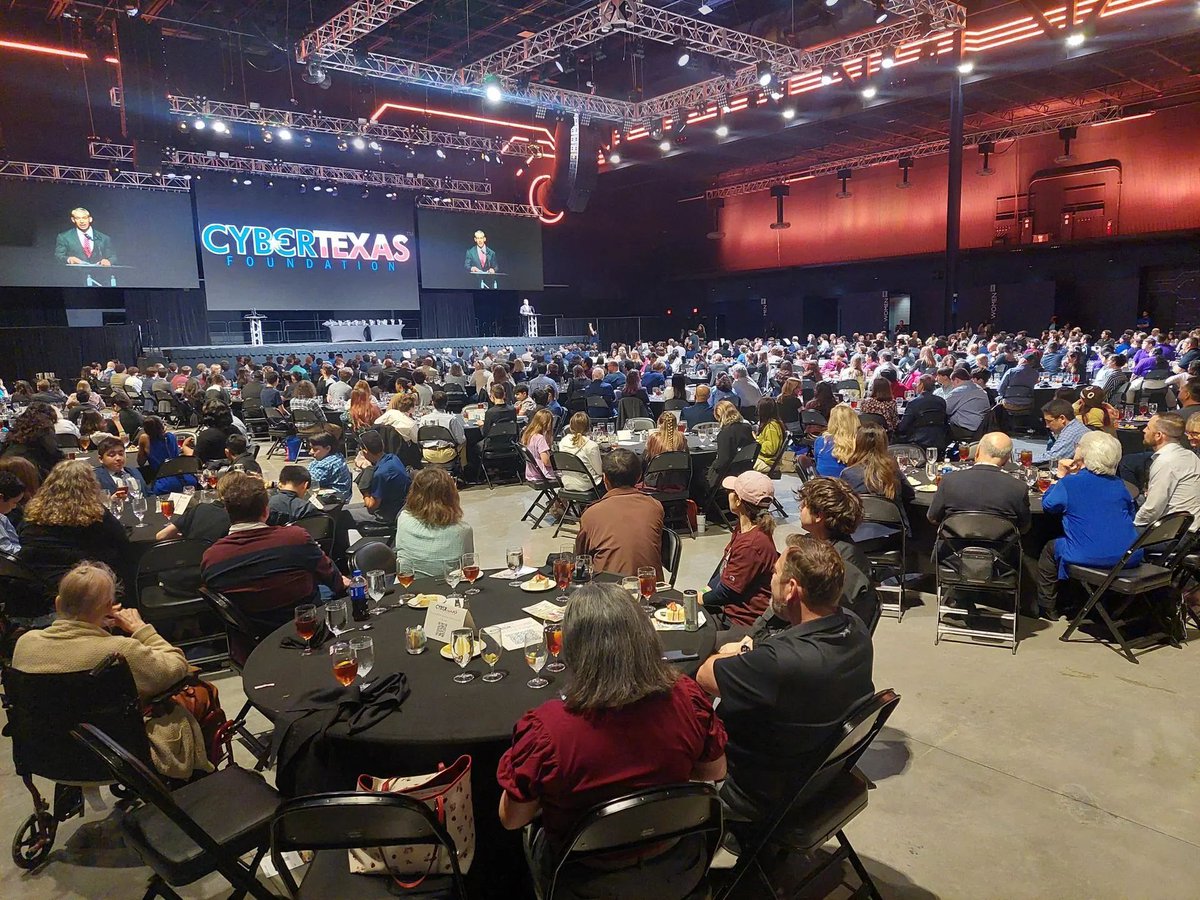 Members of the Stacey High School CyberPatriot teams participated in the SA Cyber Cup at Boeing TechPort, engaging with Air & Space Force, NSA, and educational institutions to explore cybersecurity opportunities. The event featured a keynote address by SA Mayor Ron Nirenberg.