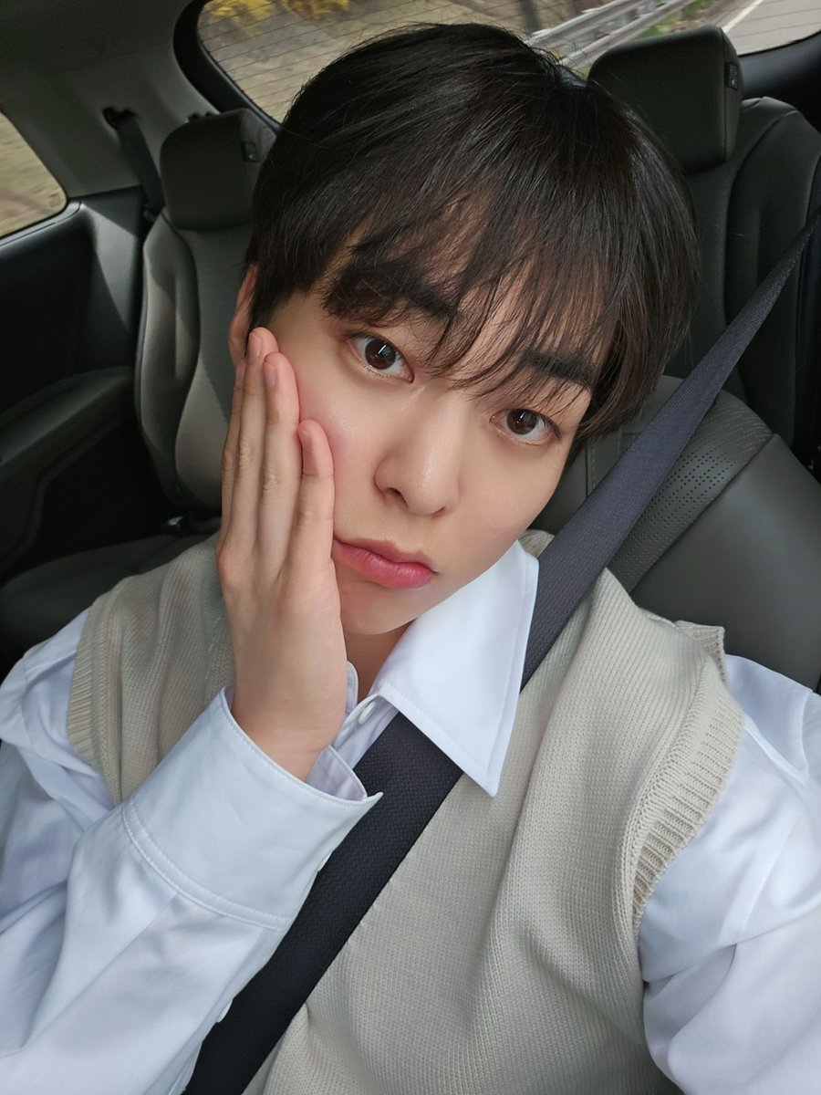 _zozzled's tweet photo. 아 시우민 얼굴 진짜 성수기다 https://t.co/AzeJw6b57K