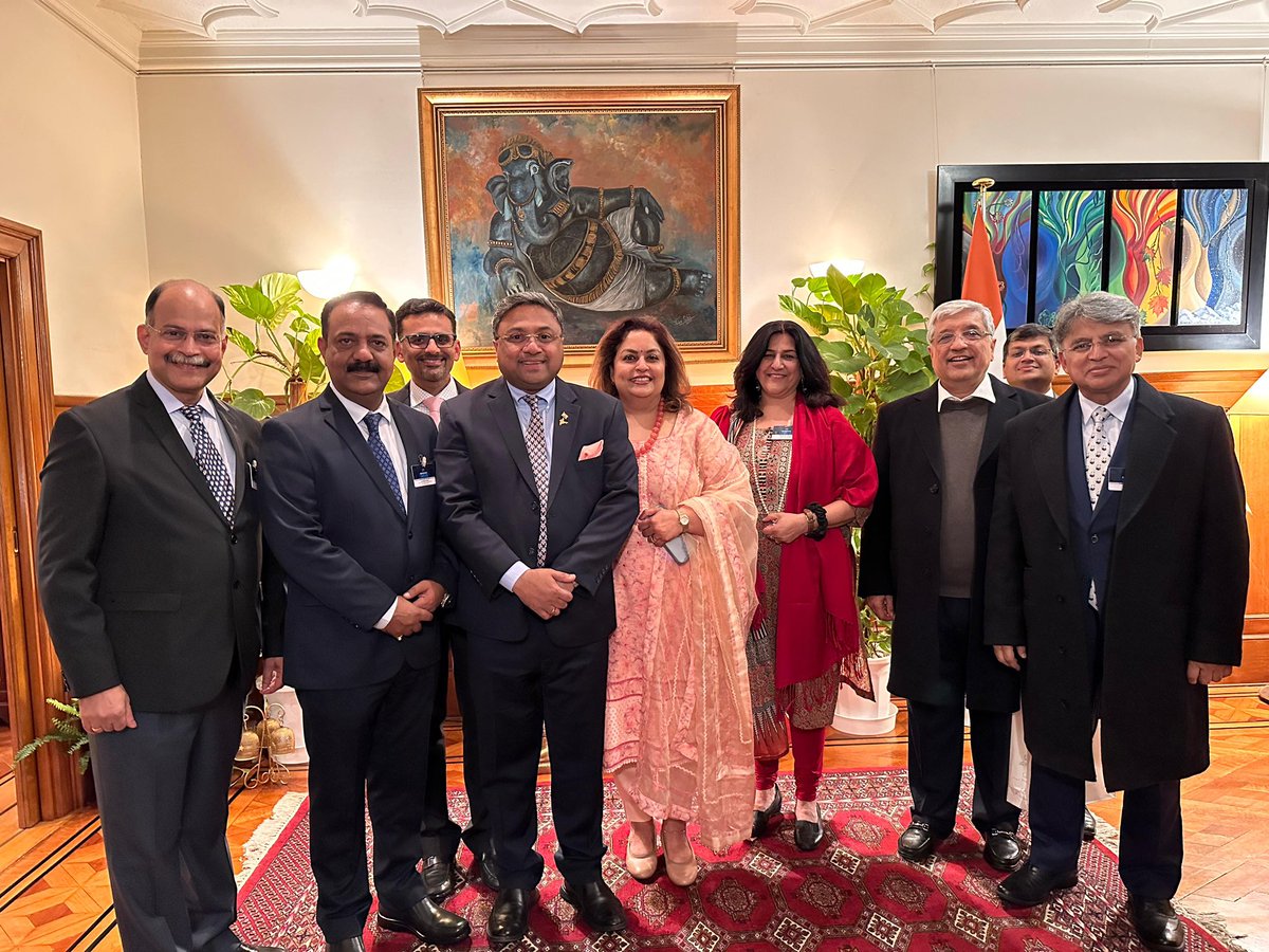 Ambassador @AmbSibiGeorge received the FICCI CEOs delegation led by Dr Anish Shah, President, FICCI and MD & CEO, Mahindra & Mahindra Group at India House & held discussions to strengthen further trade & economic relations between India and Japan.