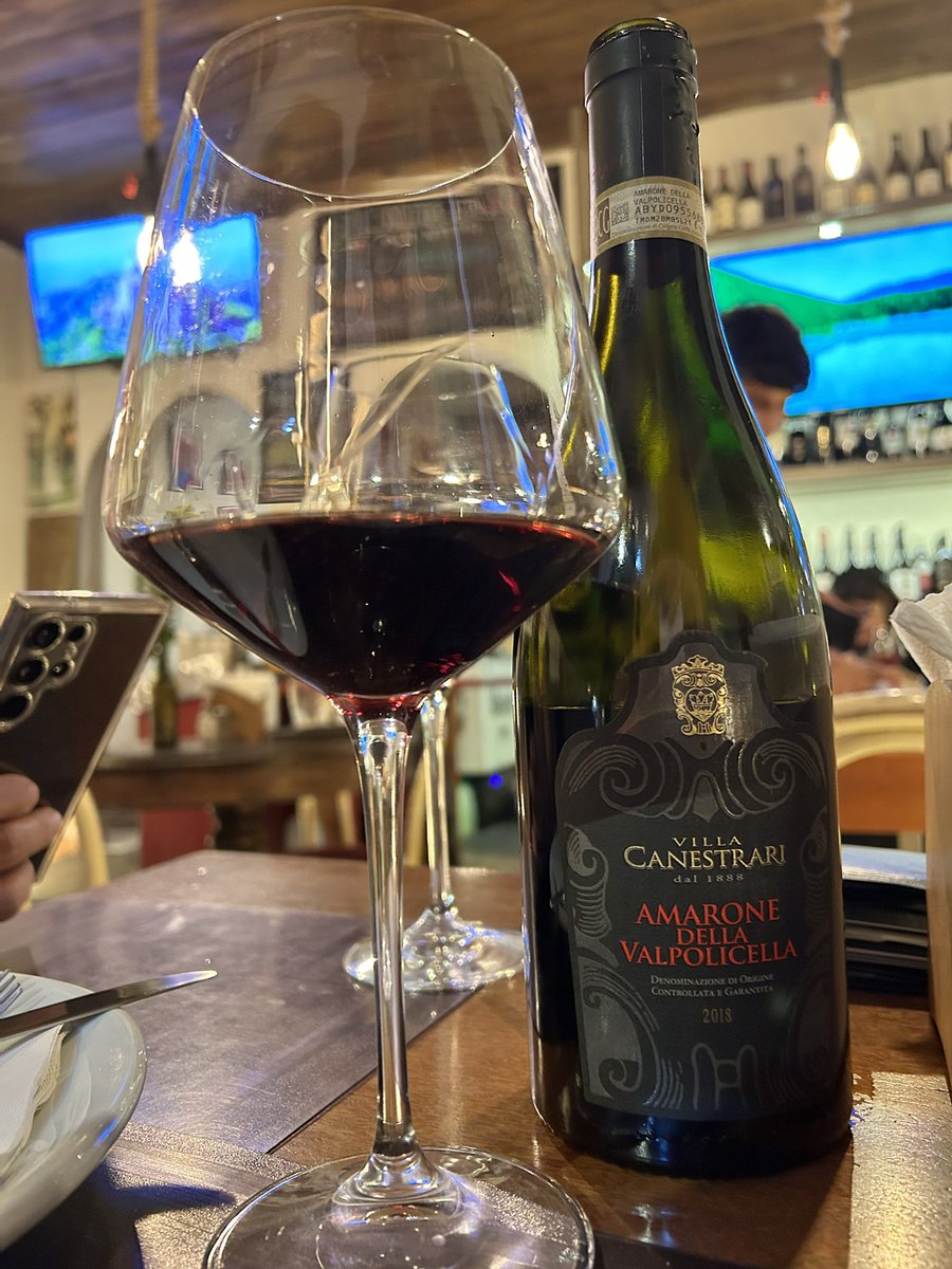 Vengo a recomendar el siguiente vinazo: